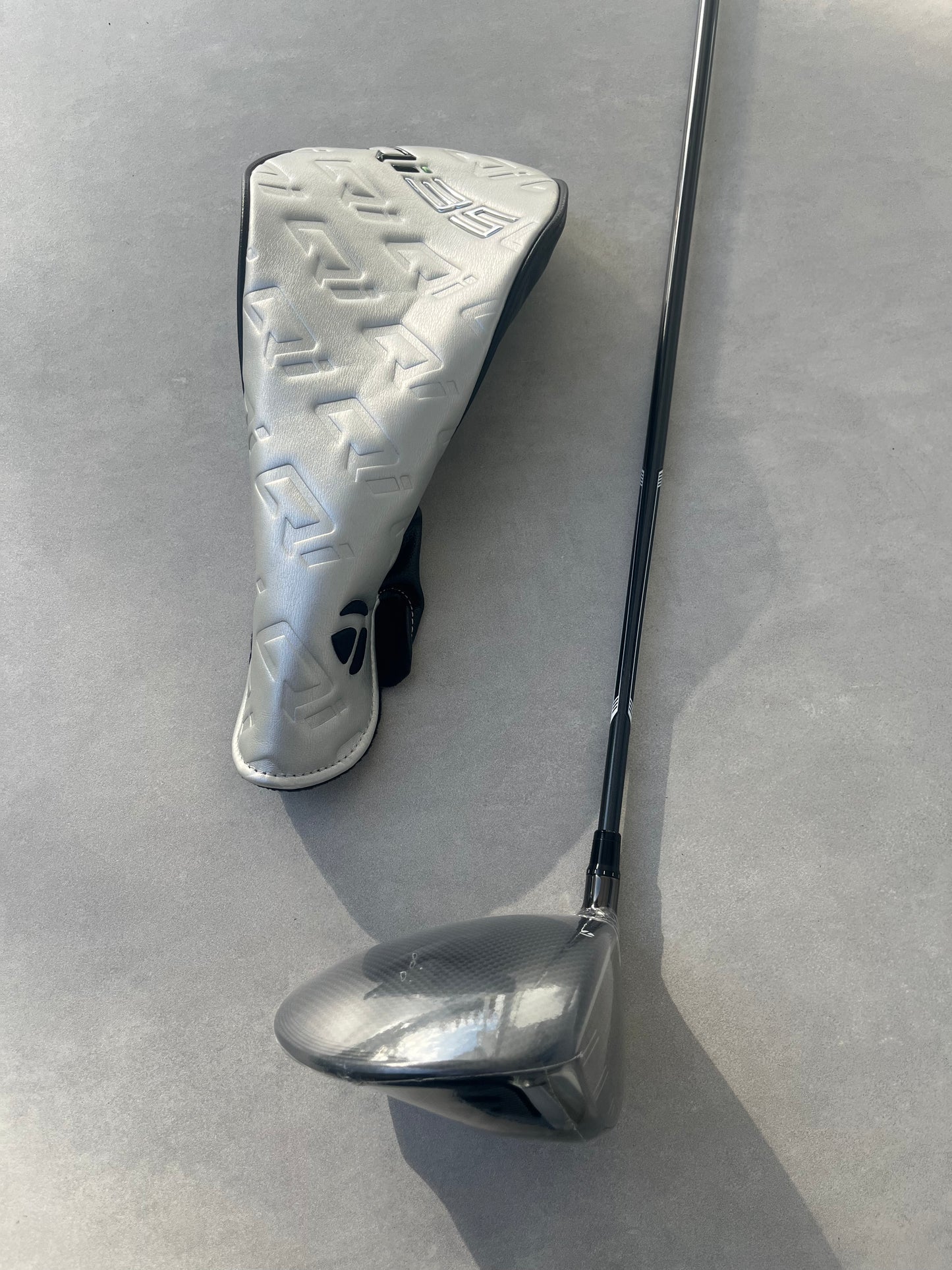 TaylorMade Qi35 Max Driver — 10.5° | Diamana Blue TM50 (SR)